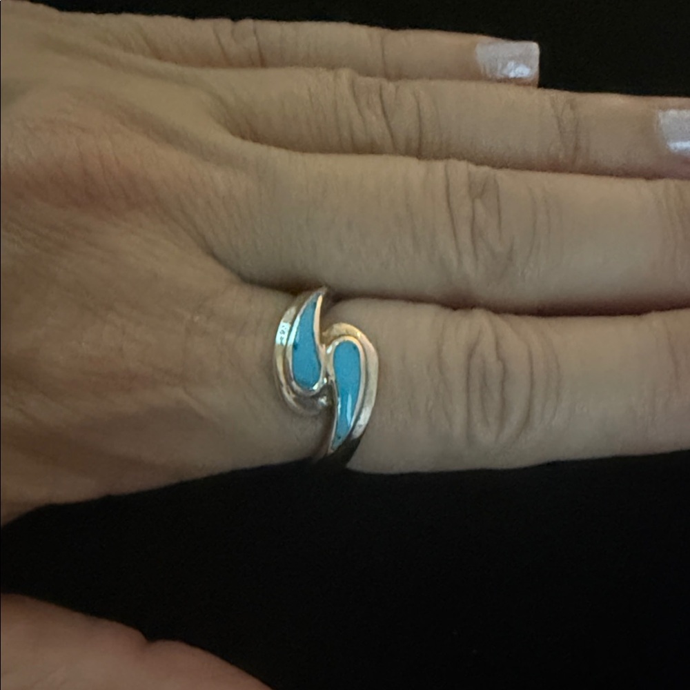 Elegant Silver and Turquoise Blue Women's Ring